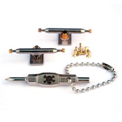 Blackriver Fingerboard Trucks Wide 3.0 Silver/Silver 32