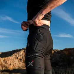 Kaufen G-Form Pro-X4 Shorts Men auf Europas Sickest Skate Shop 