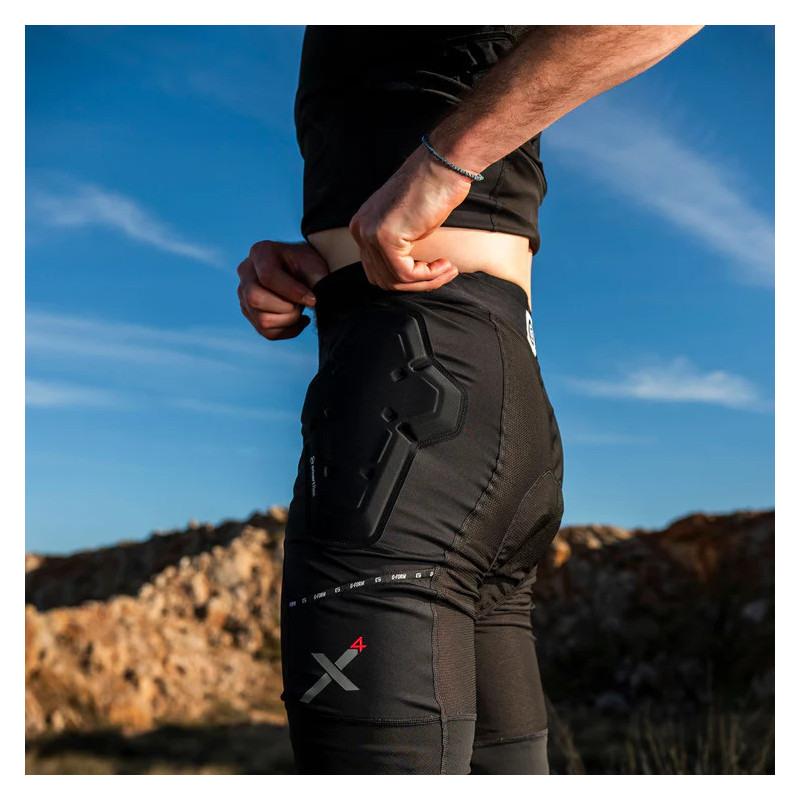 Acheter G-Form Pro-X4 Shorts Men au Sickest magasin de Longboard de l'Europe