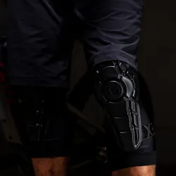 comprar G-Form Pro-X3 Knee Guard en la Sickest tienda de longboard de Europa