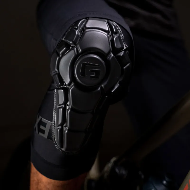 Kaufen G-Form Pro-X3 Knee Guard auf Europas Sickest Skate Shop