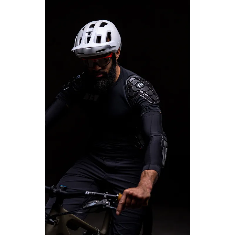 Comprare G-Form Pro-X3 Elbow Guard a più Sickest negozio longboard d'Europa