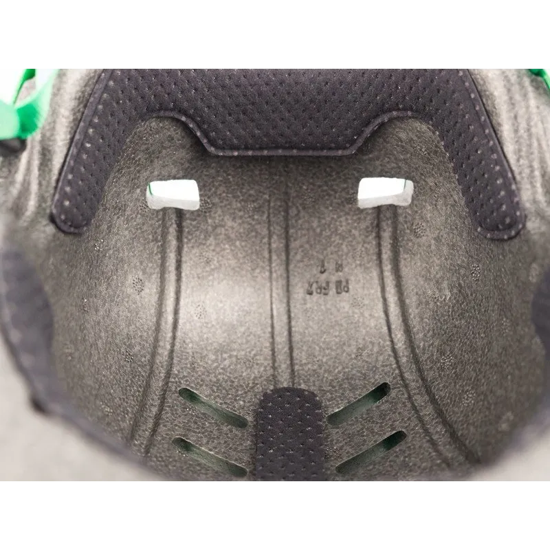Predator FR-7 EPS Casque