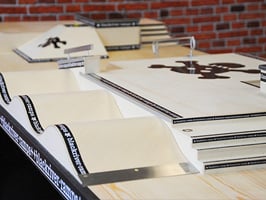 Fingerboard ramps