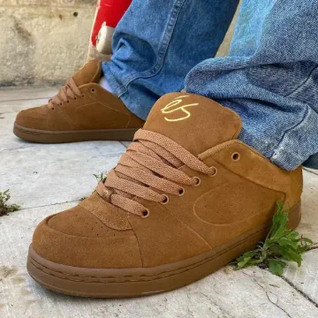 Brown Es Shoes