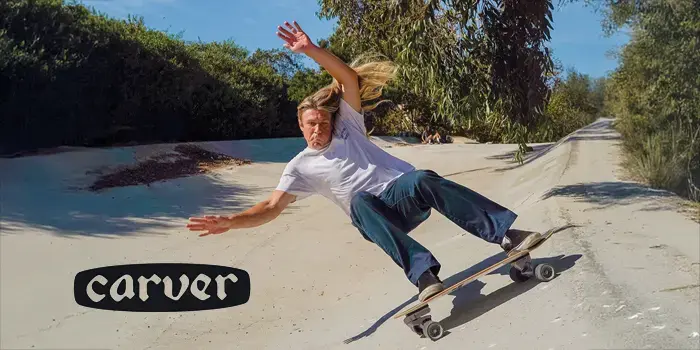Surfskater in un ditch